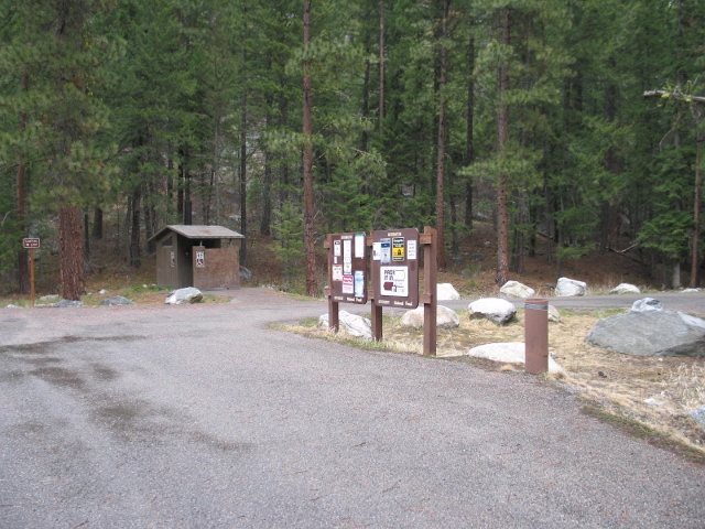 picture showing Blodgett Campground information boards and fee station.